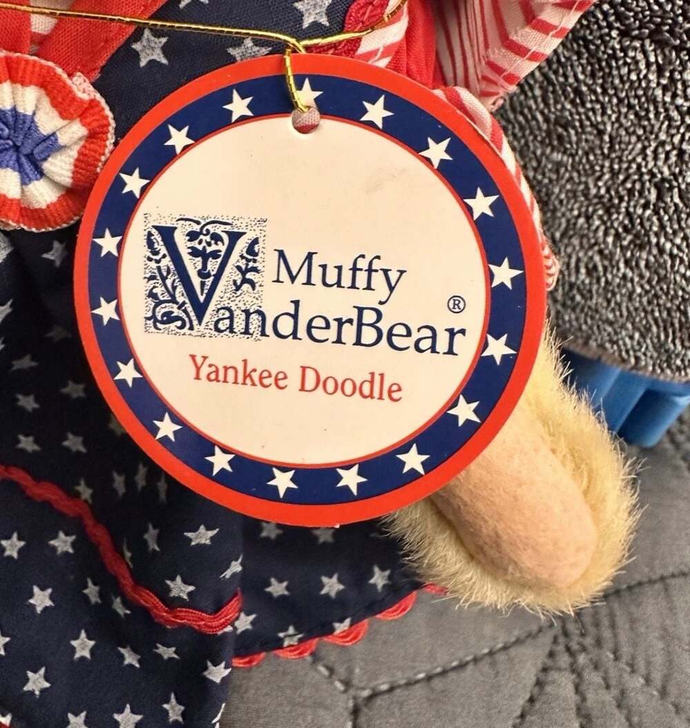 Vintage Muffy VanderBear Plush "YANKEE DOODLE" Collection 1992 - Picture 2 of 2
